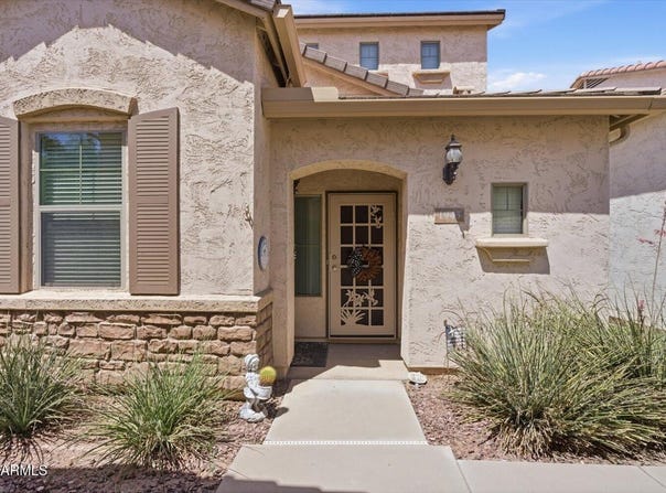1945 W BUSONI Place, Phoenix, AZ 85023