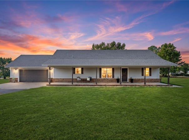 11206 N Highway 348, Mountainburg, AR 72946