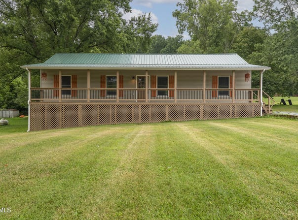 31270 Lee Highway, Glade Spring, VA 24340