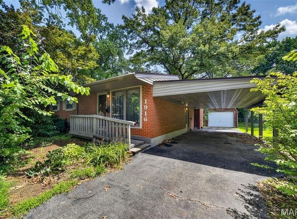 1916 Cornell Avenue, Edwardsville, IL 62025