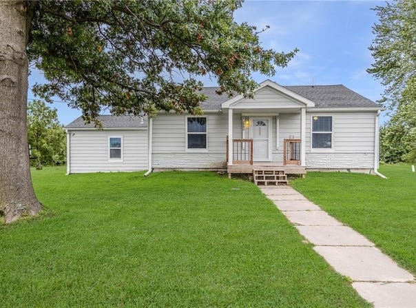 7486 Newton Road, Odessa, MO 64076