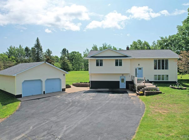 21805 Number 9, Hancock, MI 49930