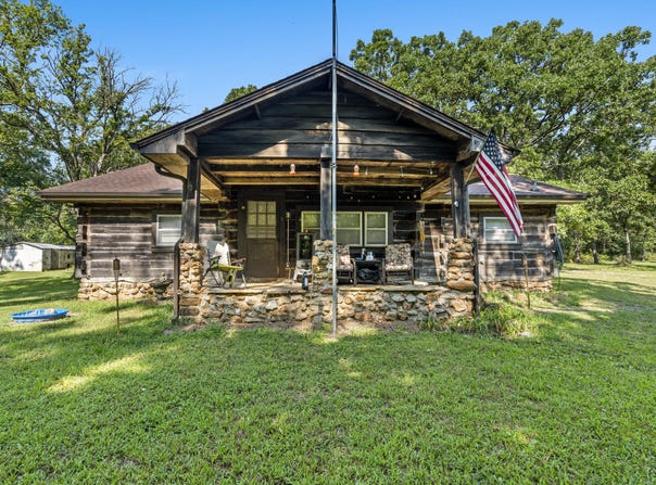 13118 Tyree Road, Moundville, MO 64771