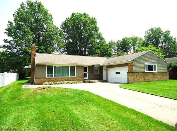 1857 Brainard Road, Lyndhurst, OH 44124