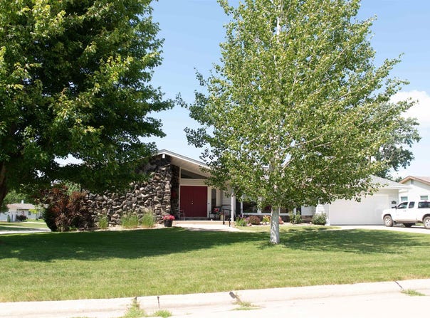 407 NW Hayes Street, Greenfield, IA 50849