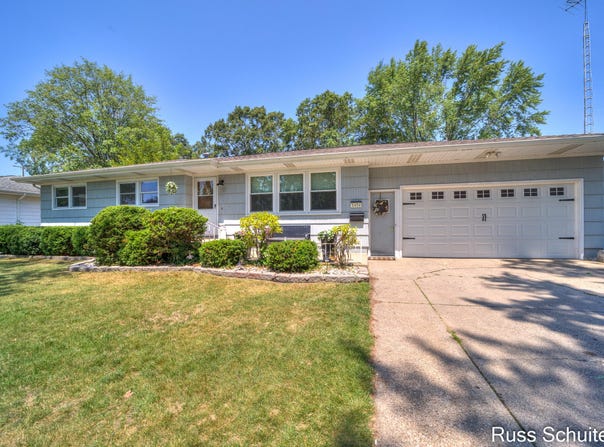 1434 Cornell Road, Muskegon, MI 49441