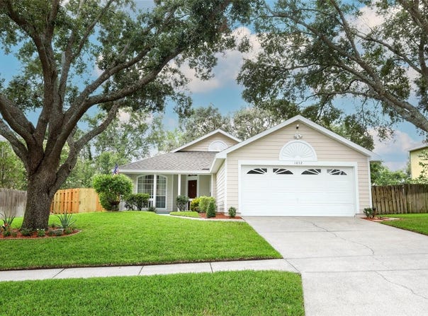 1052 ROYAL OAKS DRIVE, APOPKA, FL 32703