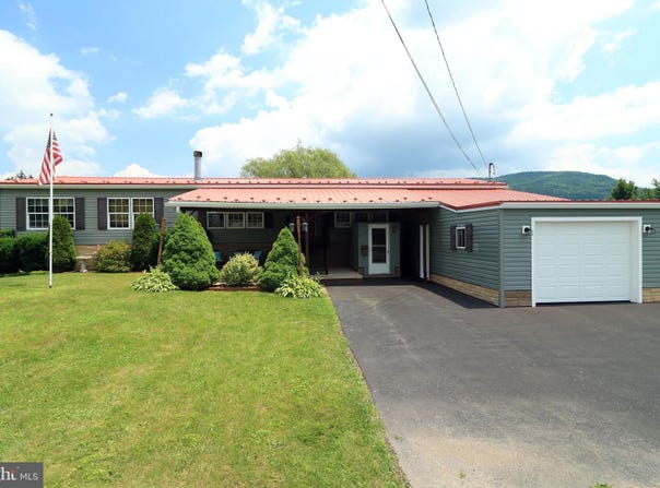 216 KENNEDY AVENUE, MILL HALL, PA 17751