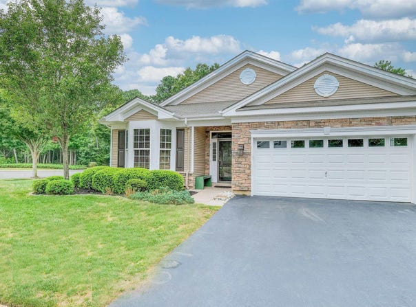 21 Sander Pl, Smithville, NJ 08205