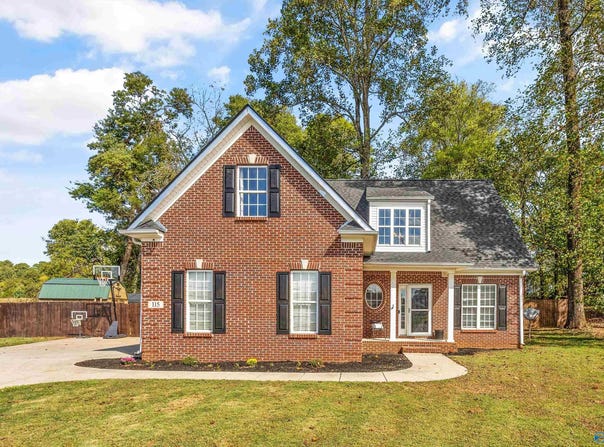 115 Hickory Glen Circle, Huntsville, AL 35811