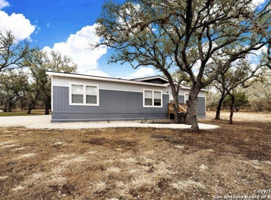 788 County Rd 429, Uvalde, TX 78801