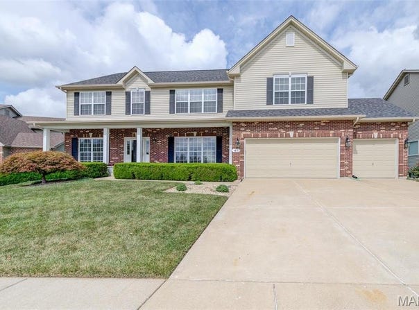 41 Deer Creek Drive, O'Fallon, MO 63366