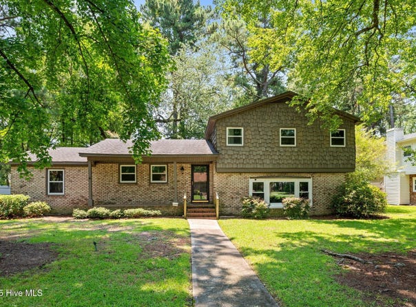 208 Greenwood Drive, Greenville, NC 27834
