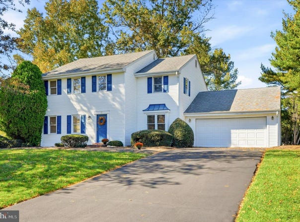 18 AVERSTONE Drive E, WASHINGTON CROSSING, PA 18977