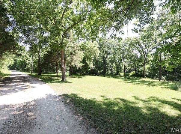 562 Apple Creek Lane, Old Appleton, MO 63770