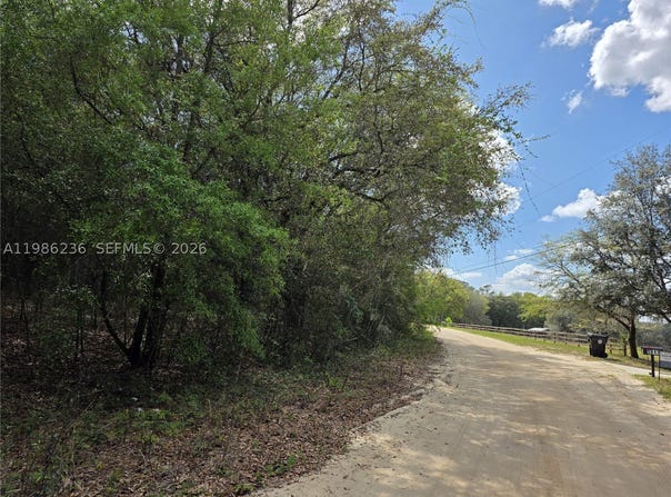5821 CRATER LAKE CIR S, FL 32656