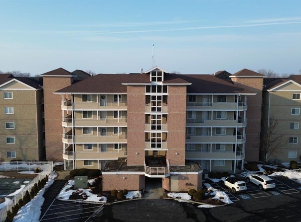 57 Marina Point, Sandusky, OH 44870