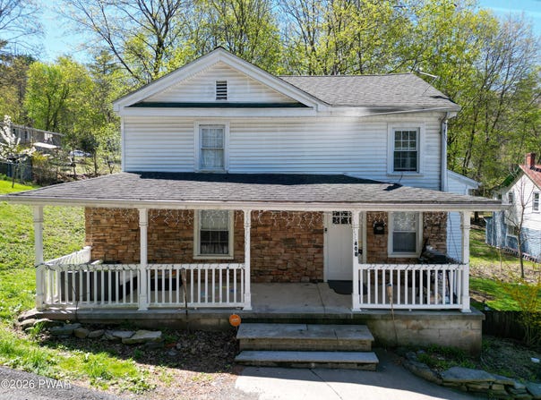 408 Chestnut Avenue, Hawley, PA 18428