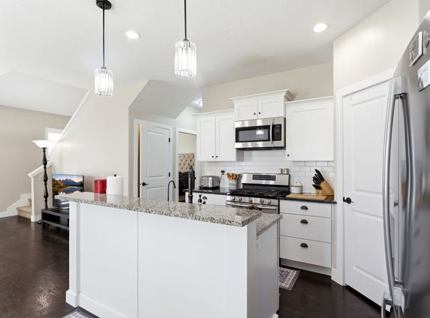 1721 W HOLLOW CEDAR Ln, Riverton, UT 84065