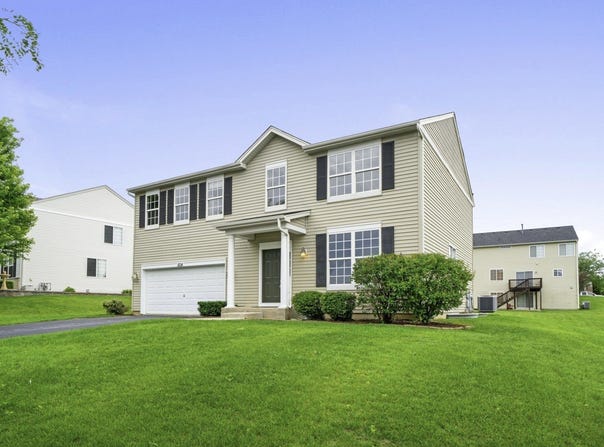 824 Briarcliff Drive, Minooka, IL 60447