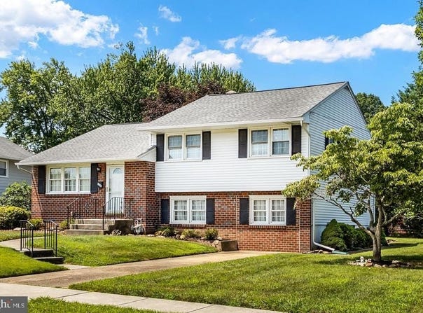 3586 SWIFTWATER LANE, BROOKHAVEN, PA 19015