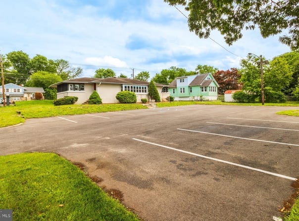 102 S BURNT MILL ROAD, VOORHEES, NJ 08043