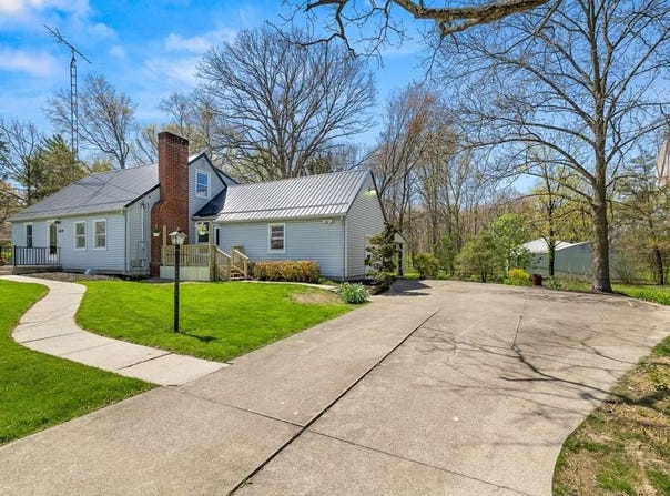 624 Bendle Ave, Shelby, OH 44875