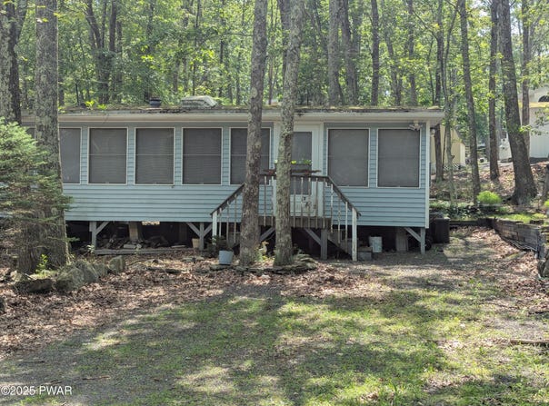 125 Tribes Drive, Shohola, PA 18458