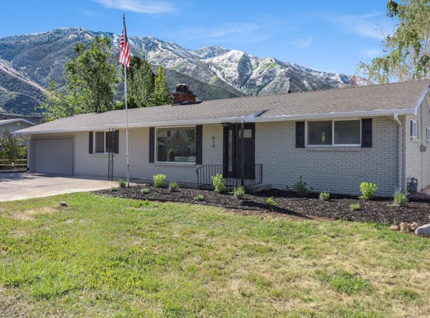 810 E MAPLE St, Mapleton, UT 84664