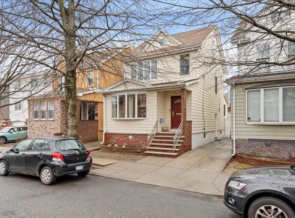 89-21 Aubrey Avenue, Glendale, NY 11385