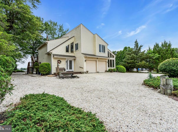 35 TAHOE LANE, MANAHAWKIN, NJ 08050