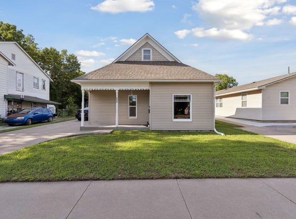 330 E Main, Augusta, KS 67010