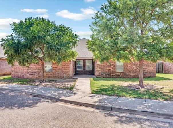 303 N Clinton Avenue, Lubbock, TX 79416