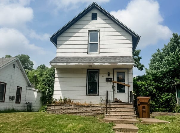 717 Pearl Street, Grinnell, IA 50112