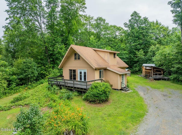 375 Indian Head Way, Salem, NY 12865