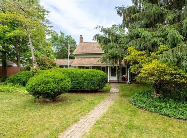 5031 W 220th Street, Fairview Park, OH 44126