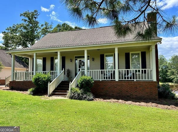 21 Pine Lake, Tifton, GA 31793