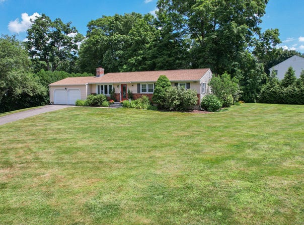 20 Club Lane, Cheshire, CT 06410