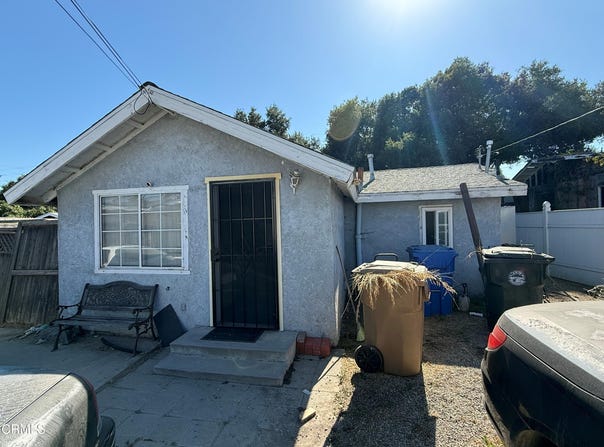 318 1/2 Sycamore Street, Santa Paula, CA 93060