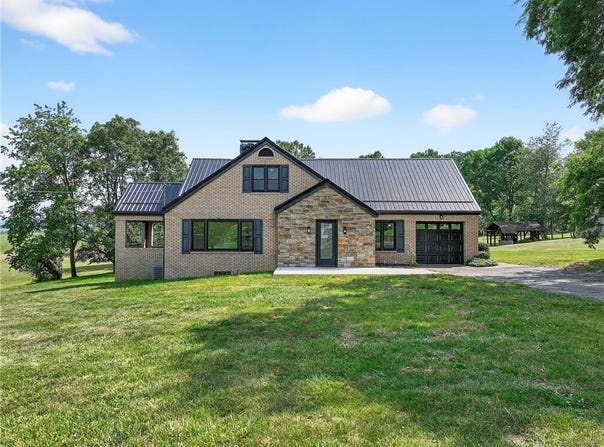 545 Vanderbilt Rd, Dunbar Twp, PA 15425