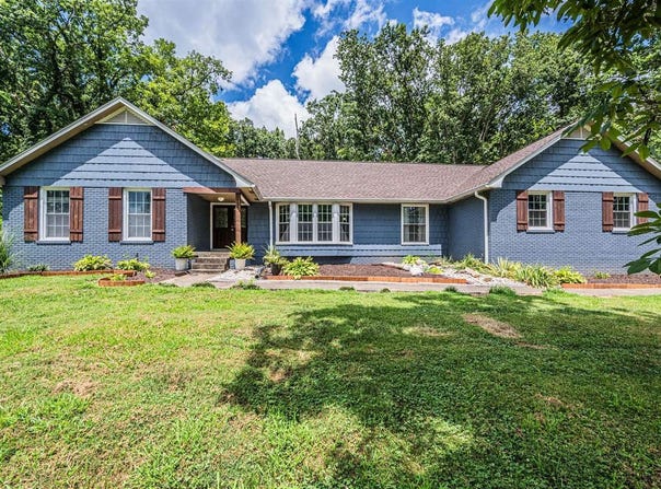 137 W Windsor Circle, Bowling Green, KY 42101