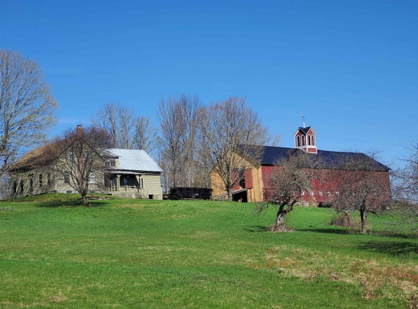 762 McLaren Hill Road, Barnet, VT 05821