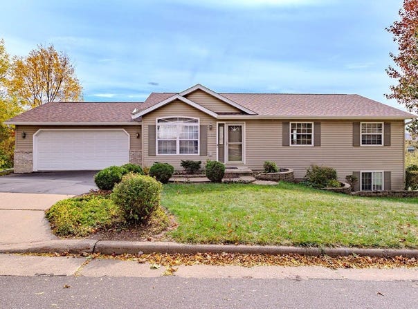 917 & 925 AUGUSTA AVENUE, Wausau, WI 54403