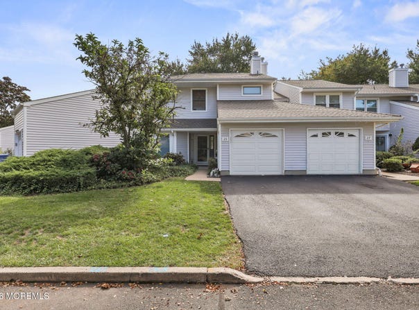 25 Sandpiper Drive, Sayreville, NJ 08859
