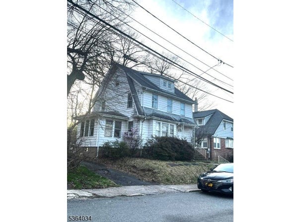 2 Forest Ct, Passaic City, NJ 07055-2502