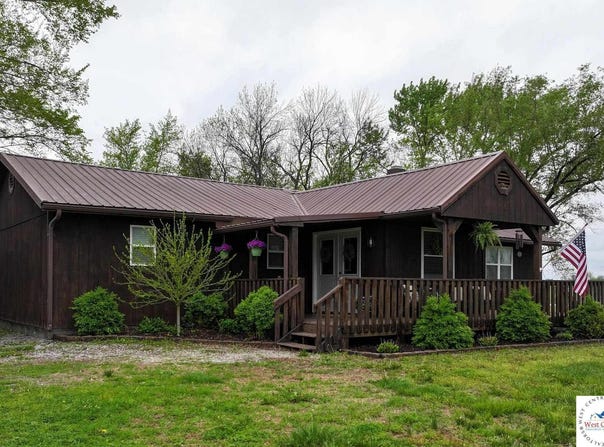 782 SE 250, Clinton, MO 64735