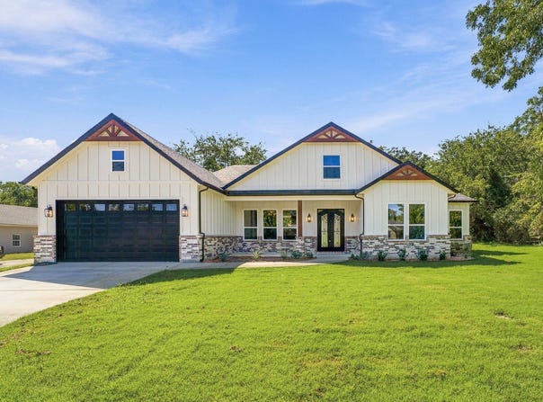 1810 Carpenter Street, Bridgeport, TX 76426