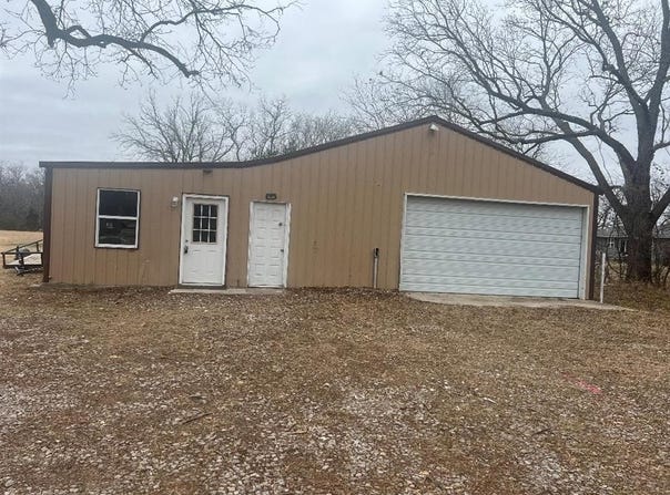 10 S Posey Street, Wewoka, OK 74884
