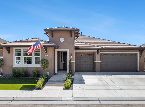 4052 Flint Avenue, Clovis, CA 93619