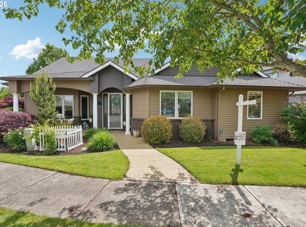2516 MERIDIAN CT, Woodburn, OR 97071